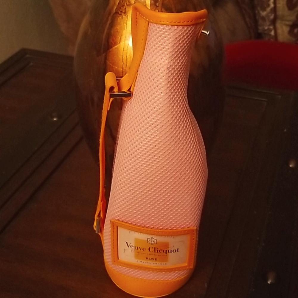 Veuve Clicquot Neoprene Champagne Bottle Jacket!